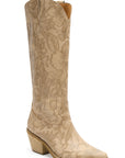 Adela Boot