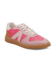 Vesta Sneaker