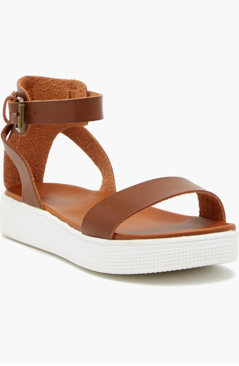 Ellen Sandal
