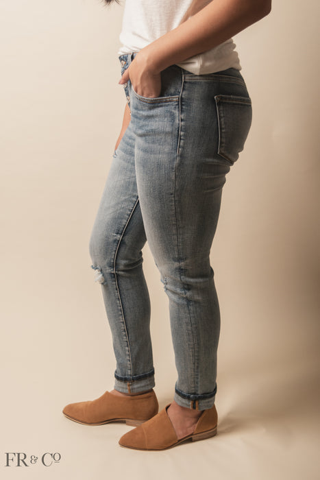 Sawyer Distressed Jean