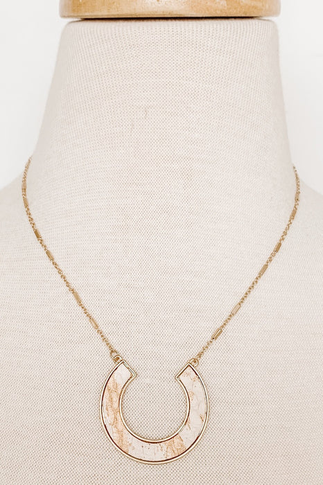 Marbled Leather Pendant Necklace in Natural